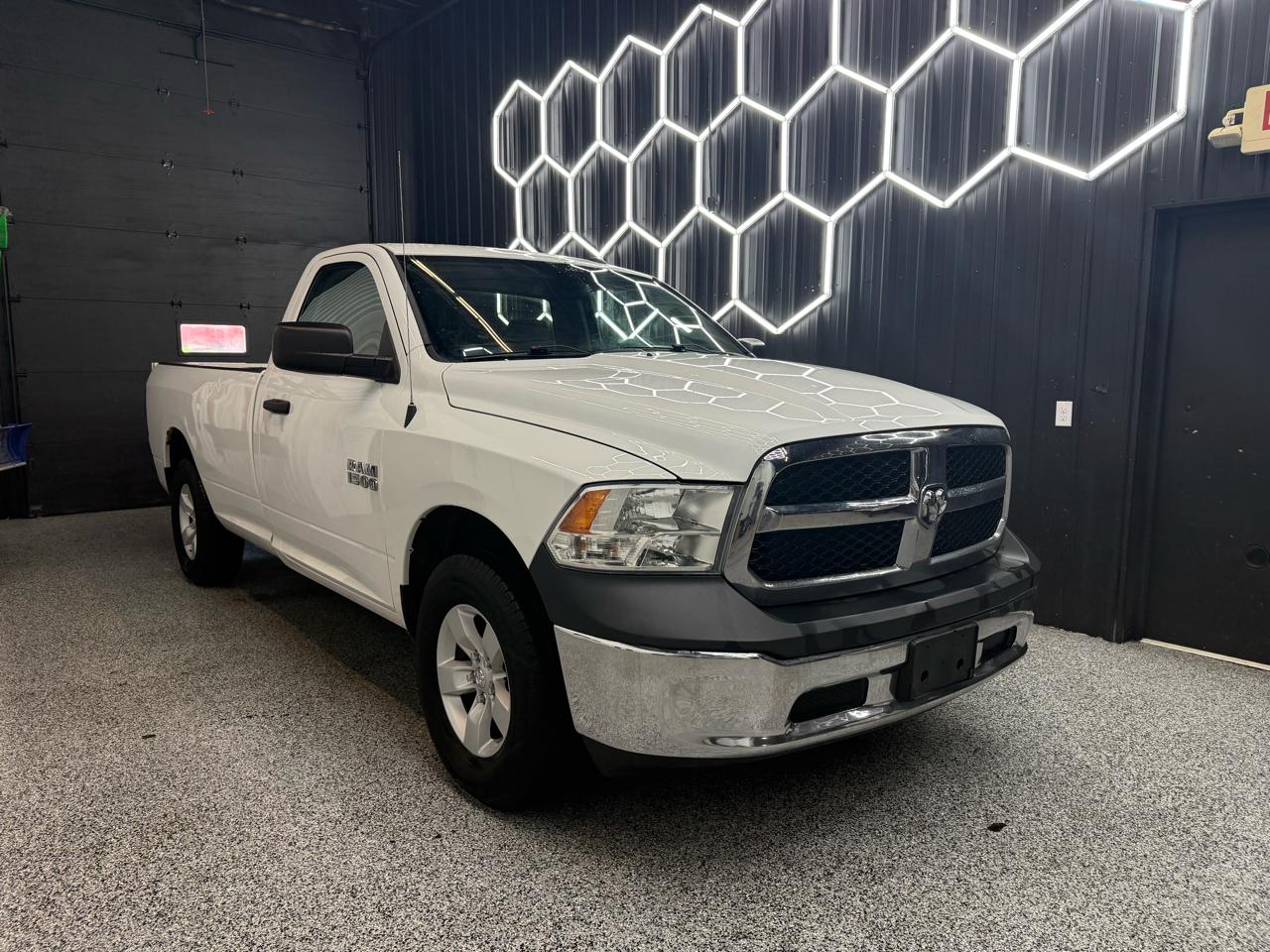 ram ram 1500 pickup 2018 3C6JR7DG1JG163075 image ram ram 1500 pickup 2018 3C6JR7DG1JG163075 image